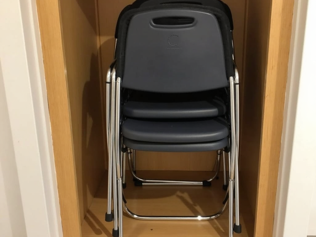 Foldable chairs for small spaces